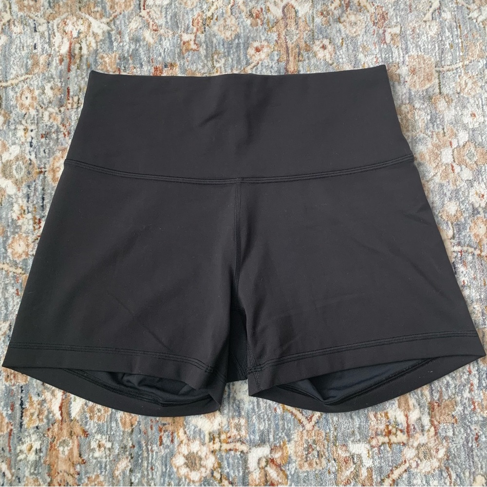 Lululemon Wunder Train High-Rise Short 4” CONTOUR FIT